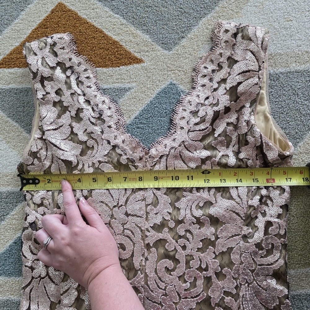 27) TADASHI SHOJI Sequin Champagne V-Neck Sleeveless Cocktail Sz. 12 - Picture 9 of 10